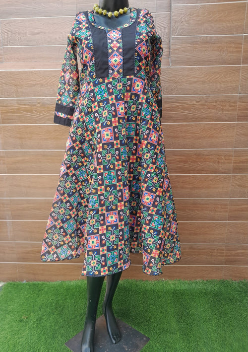 PATOLA PRINT WITH BLACK MUSLIN SILK DRESS WITH LINING