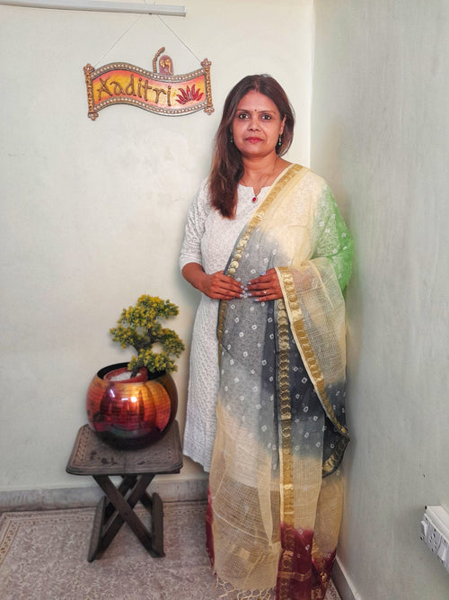 MULTICOLOUR DUPTTA WITH BANDHANI PRINT