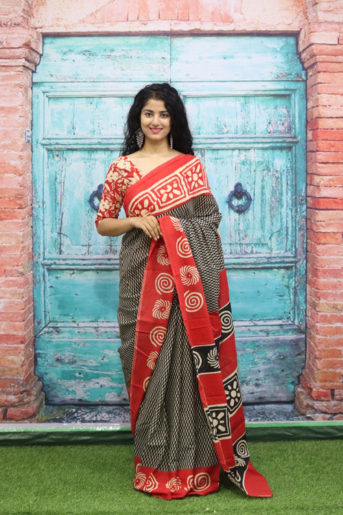 Black color mulmul cotton saree - Aaditri fab