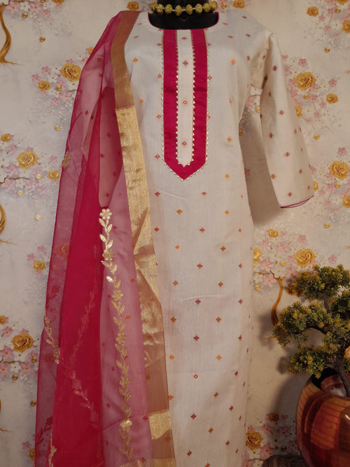 Peral white Banarsi Silk With Organza Silk Gotta Work Dupatta
