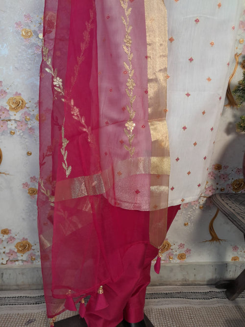 Peral white Banarsi Silk With Organza Silk Gotta Work Dupatta