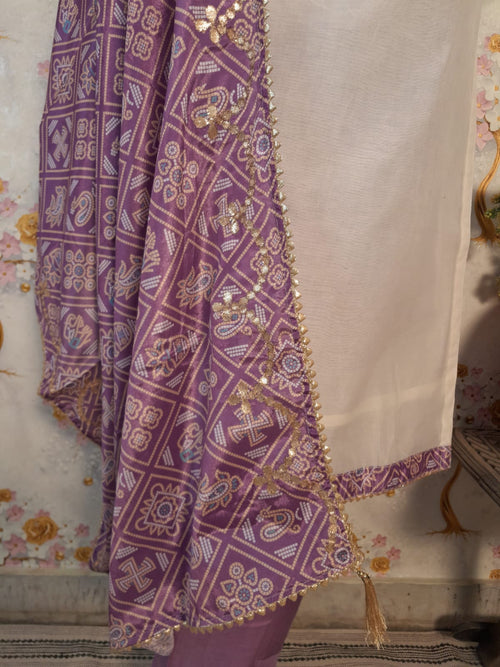 DESIGNER PERAL WHITE HANCLOOM CHANDERI SUIT WITH LAVENDER CHINON SILK DUPATTA