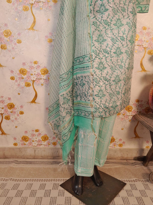 PERAL WHITE HANDLOOM CHANDERI SILK SUIT