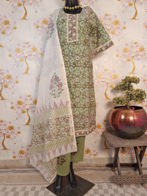 PASTEL GREEN HANDLOOM CHANDERI SILK BLOCK PRINT SUIT