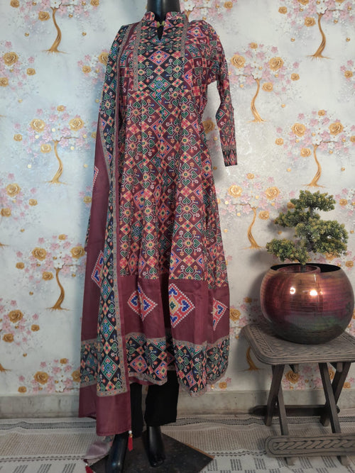 Lavender Color Patola Print Soft Silk Kali Kurta With Pant