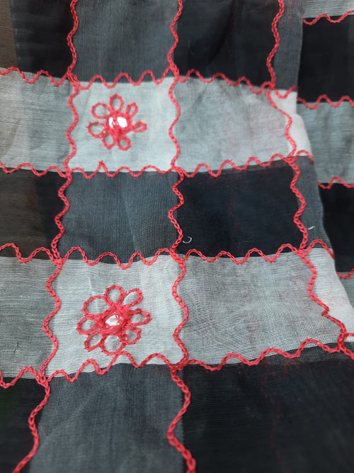 Soft handloom silk check pattern embroidery saree