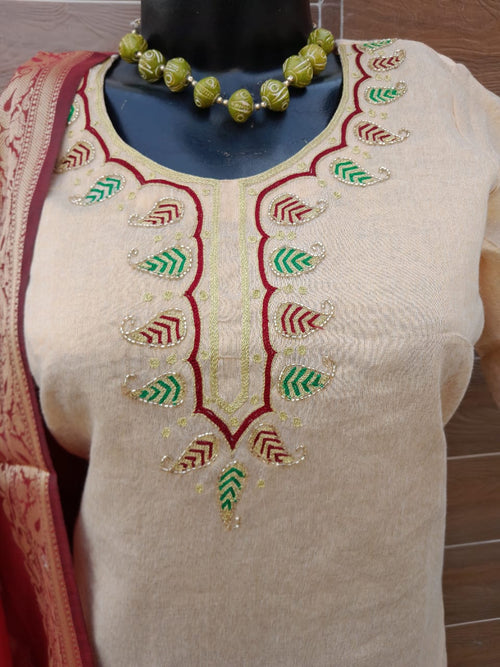 Soft Tissue Zari Hand Work Suit