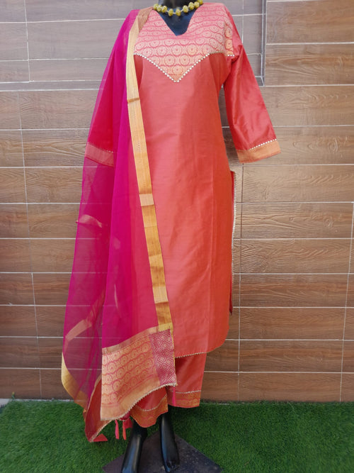 Peach Color Handloom Silk With Organza Silk Dupatta