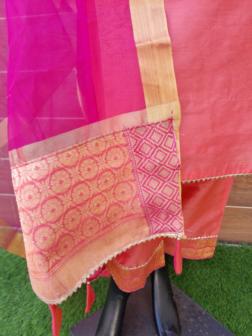 Peach Color Handloom Silk With Organza Silk Dupatta