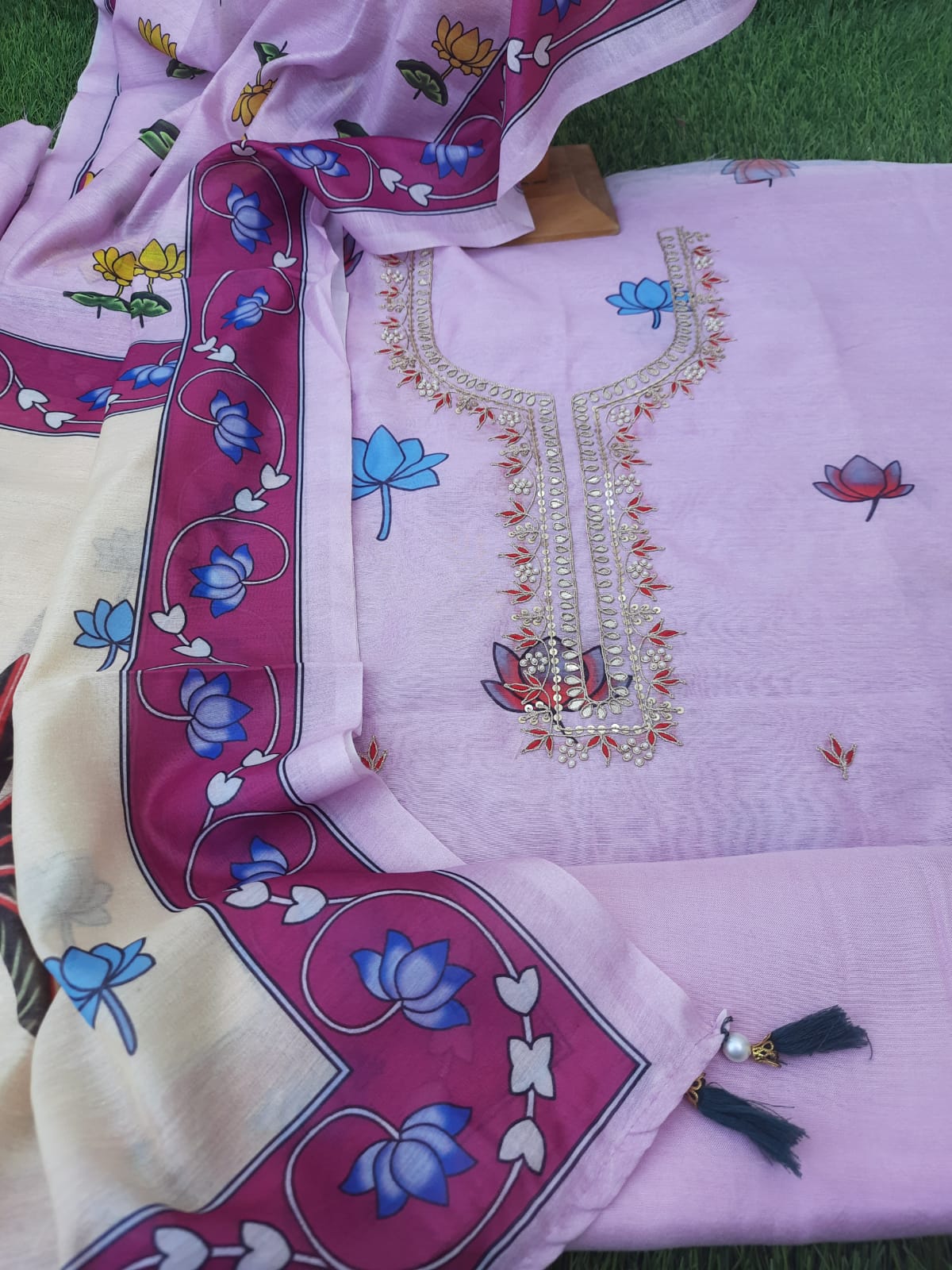 Pastel Multicolour Muslin Saree